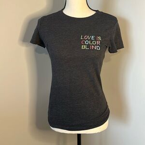 Love is colorblind T-shirt​